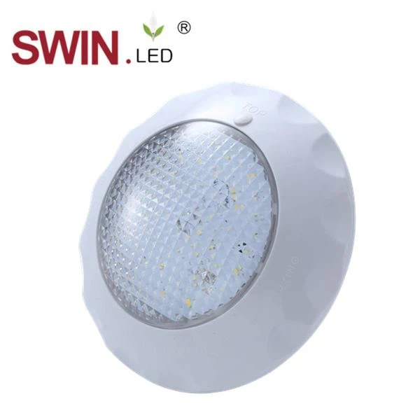 Dinding plastik dipasang lampu kolam renang